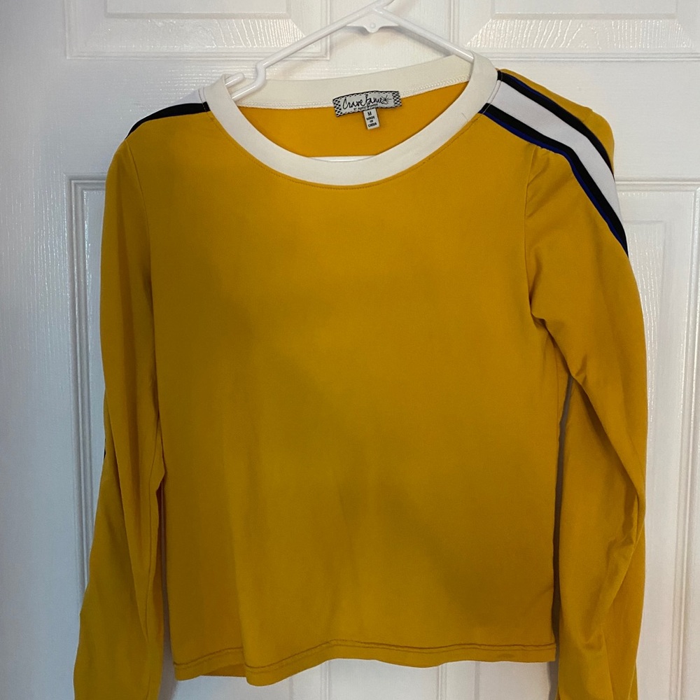 Long sleeve crop top
